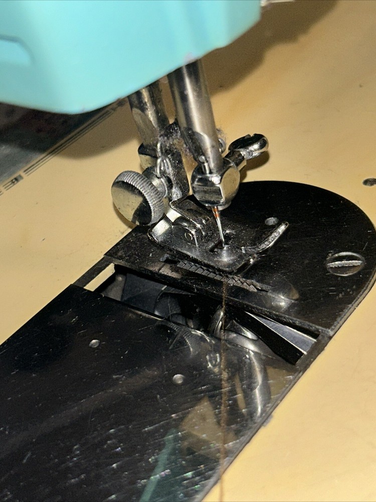 Brother Vintage Sewing Machine HA4-B2 Model Deluxe Precision Motor Runs-Untested
