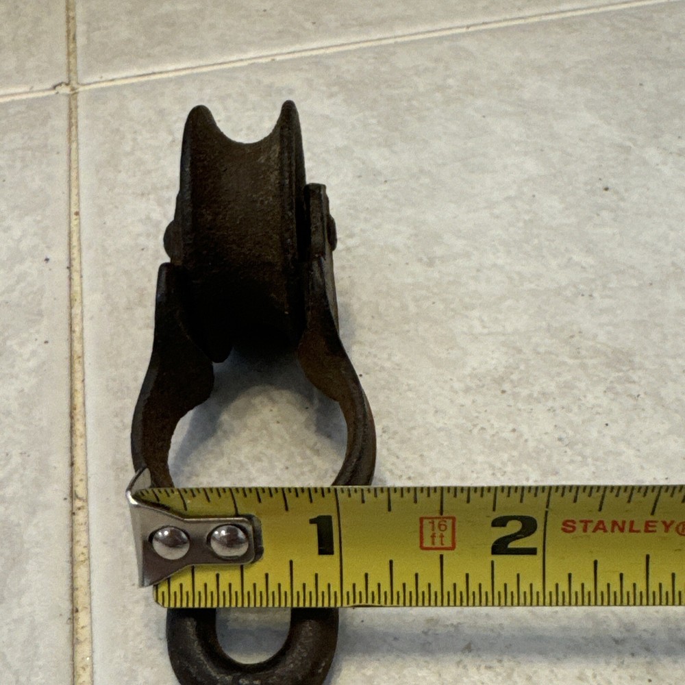 Antique Single Wheel Cast Iron Block and Tackle Roller 3 3/4”