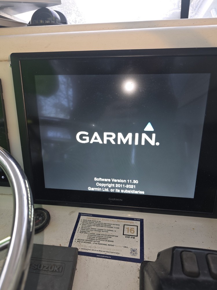 Garmin GPSmap 8215 MFD 15" Boat Multi-Function Display 010-01018-01