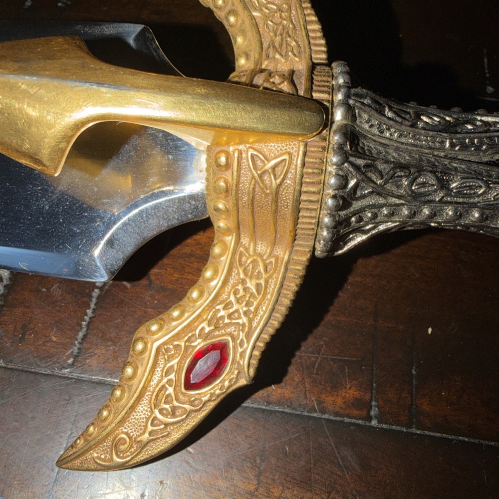 Reproduction Franklin Mint King Arthur Dagger