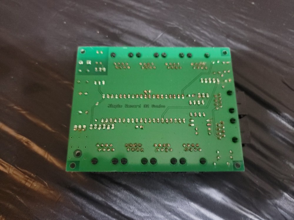 Simple Renard 32 Combo Holiday Lighting Controller Assembled