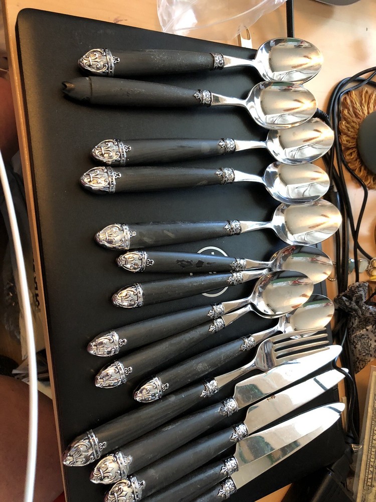 Misc. Flatware W/Plastic Handles- 5 Servings Spoons, 5 Teaspoons, 1 Fork, 4 Kn.