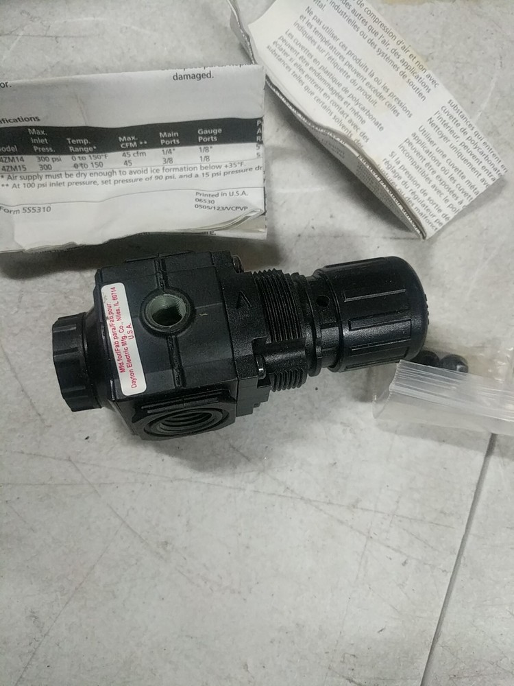 DAYTON 3/8" AIR REGULATOR 4ZM15