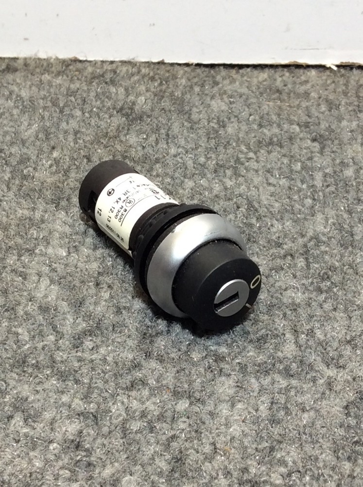 Eaton C22-WS-MS2-K11 2 Pos Key Operated Selector Switch
