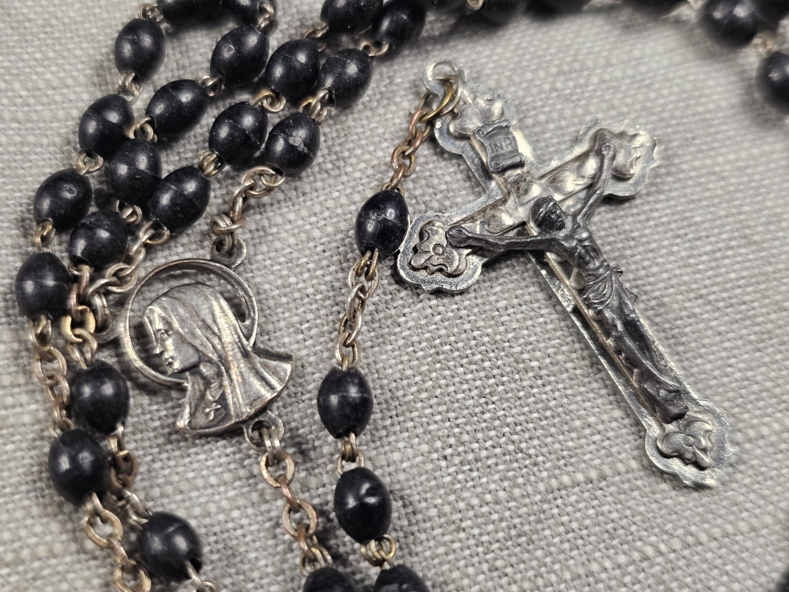 Beautiful Rosary Vintage Black Beads Christian Religious Gift C87