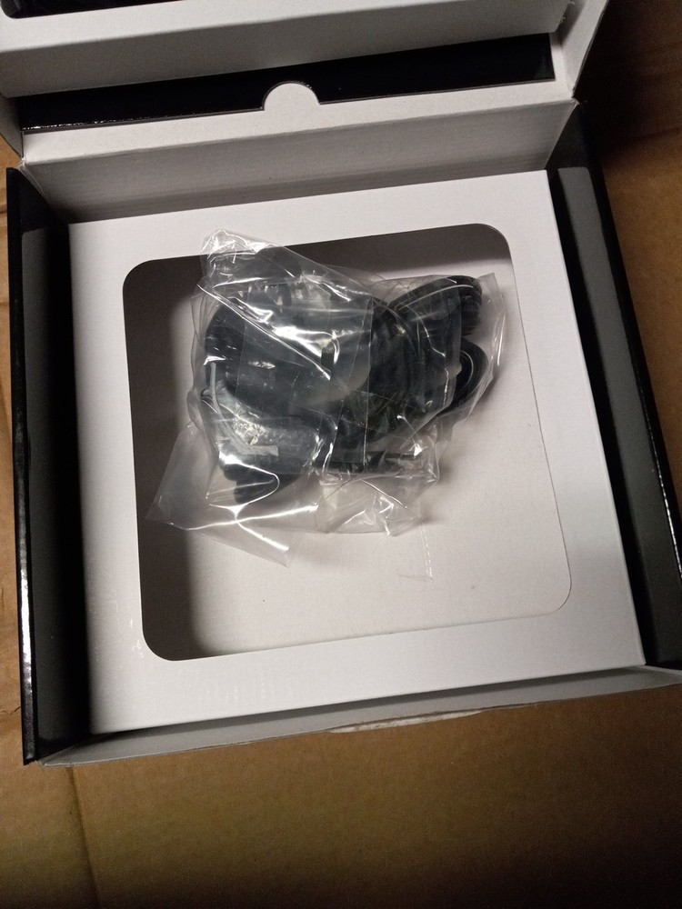 Network Hub- Converts House Plug Into Network