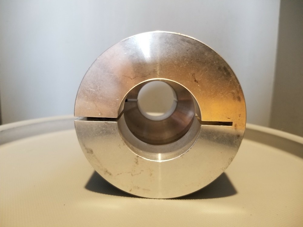 R+W Flexible Motor Coupling, MINOR DENT