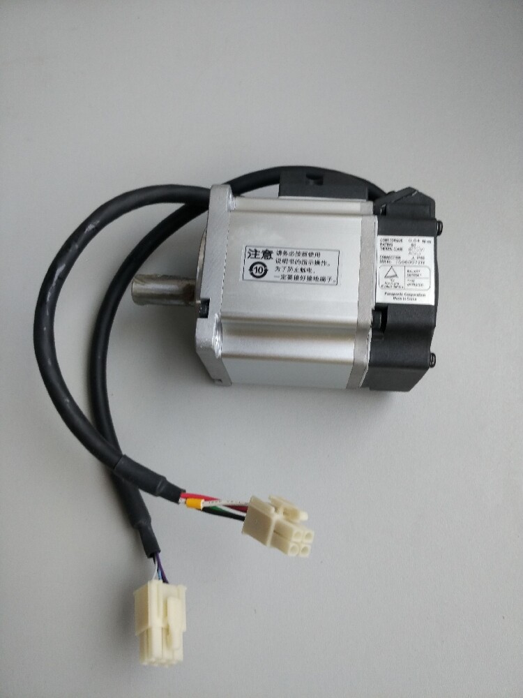 NEW IN BOX MSMD022P1C 200W servo motor