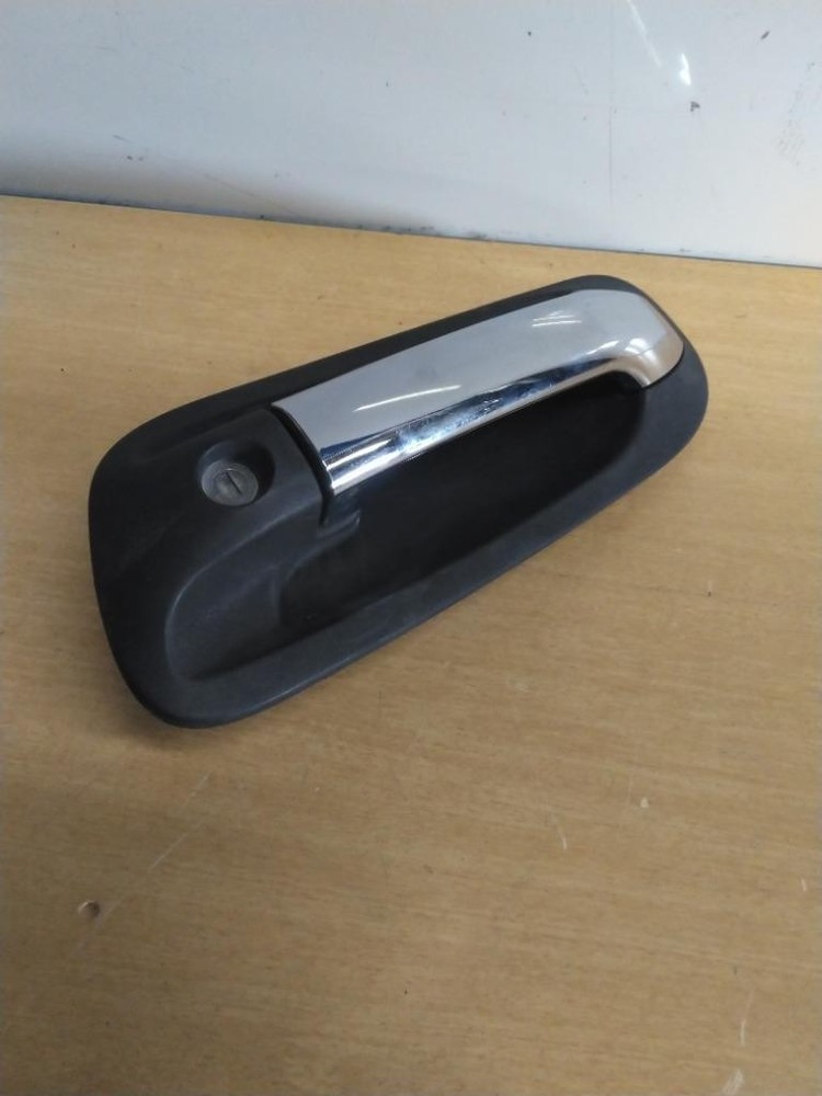 For 2013 PETERBILT 579 DOOR HANDLE Left , MN