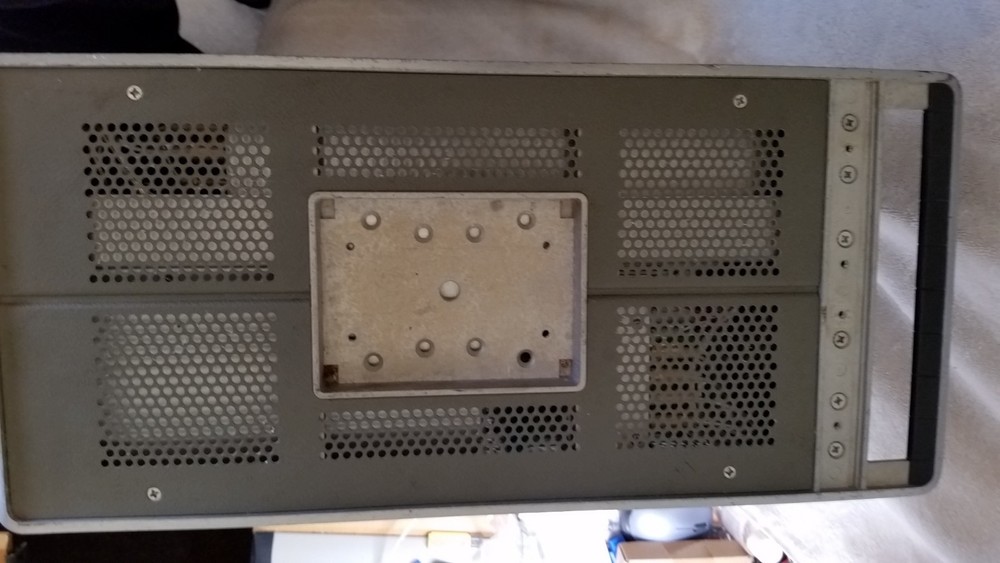 *TC* HEWLETT PACKARD HP 5061B CESIUM BEAM FREQUENCY STANDARD (TMD39)