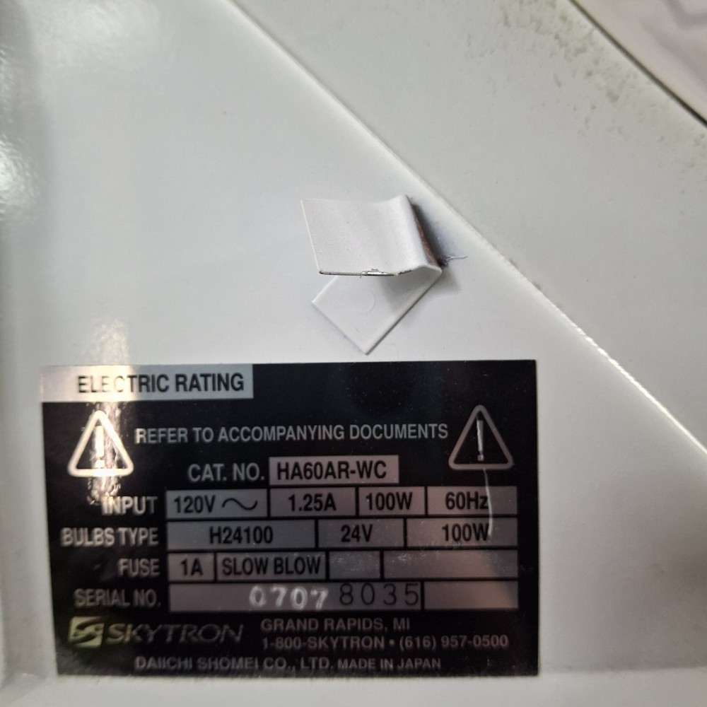 Skytron Mini Argos Surgical Light