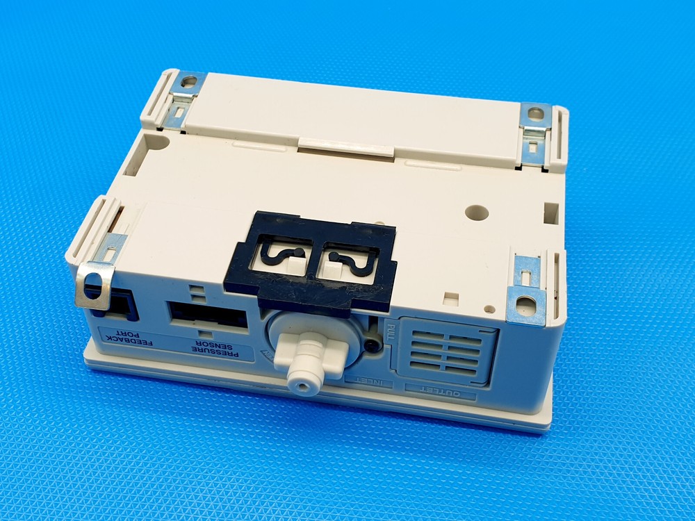 Keyence CF-P100 Particle Sensor Inc VAT
