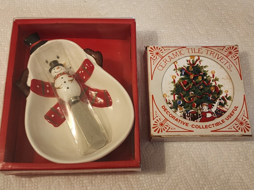 Dip Dish & Spreader Knife Snowman & 2 Holiday Trivets