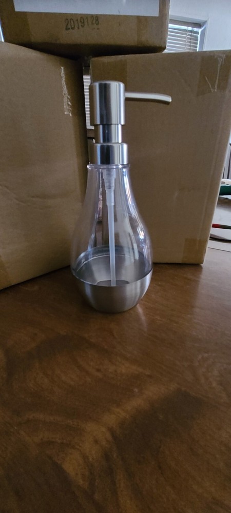 AmazonBasics 10 Ounce Soap Pump Pivoting Reusable Refillable NEW