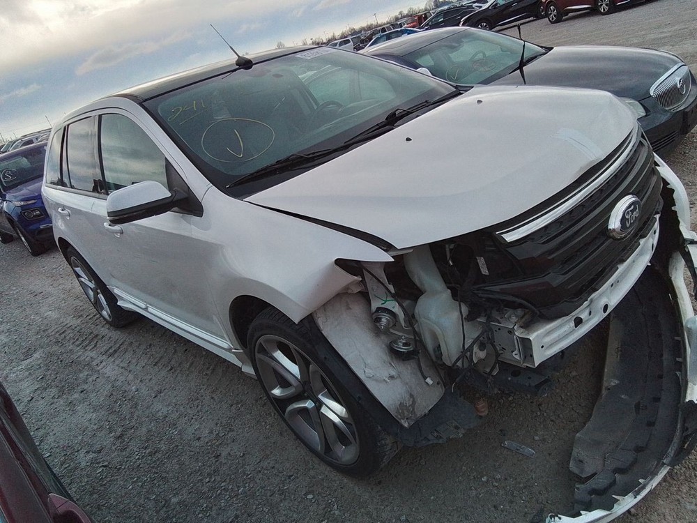 2014 Ford Edge Front Center Dash Mounted 8' Touch Screen from 04/09/14