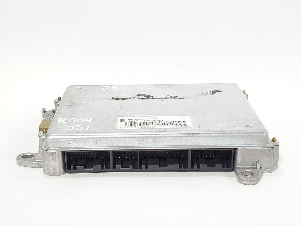 2002 Ford Thunderbird OEM 1W6T13B524AG Rear Electronic Lighting Module