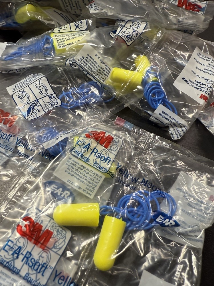 3M E-A-Rsoft Yellow Earplugs Corded, Poly Bag, Regular Size QTY 30