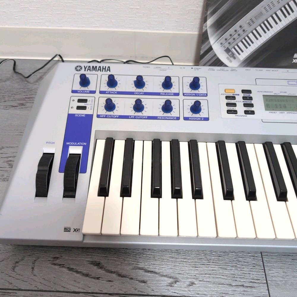 Yamaha CS2x CONTROL SYNTHESIZER synth Working [Very good]