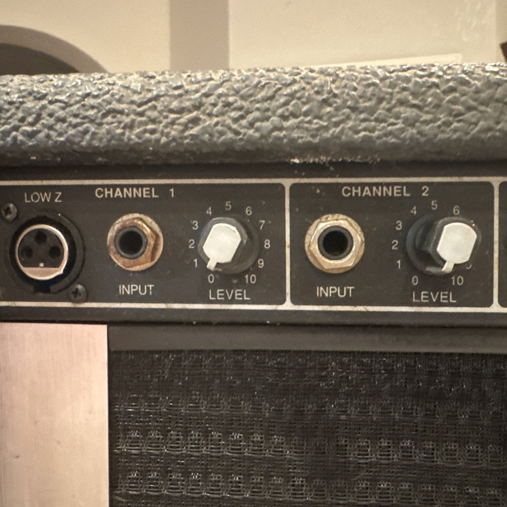 Peavey KB 100 Keyboard Amplification System 3 Channel