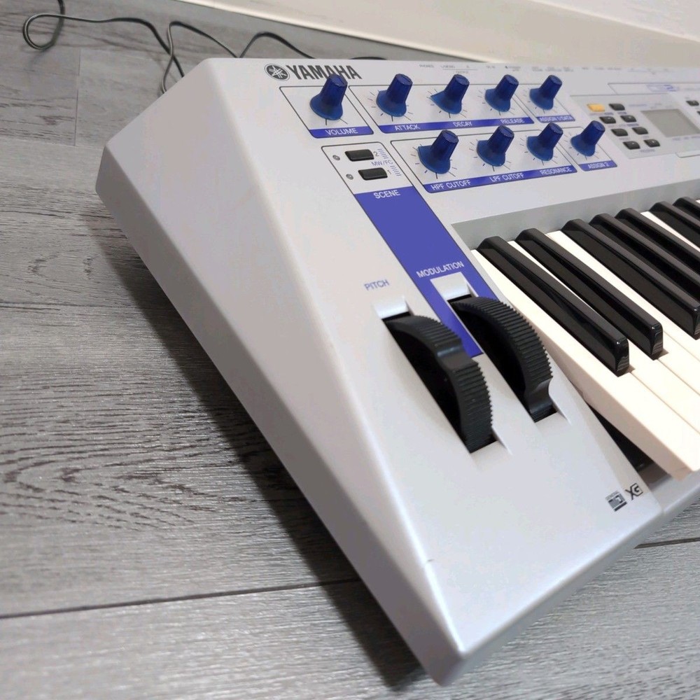 Yamaha CS2x CONTROL SYNTHESIZER synth Working [Very good]