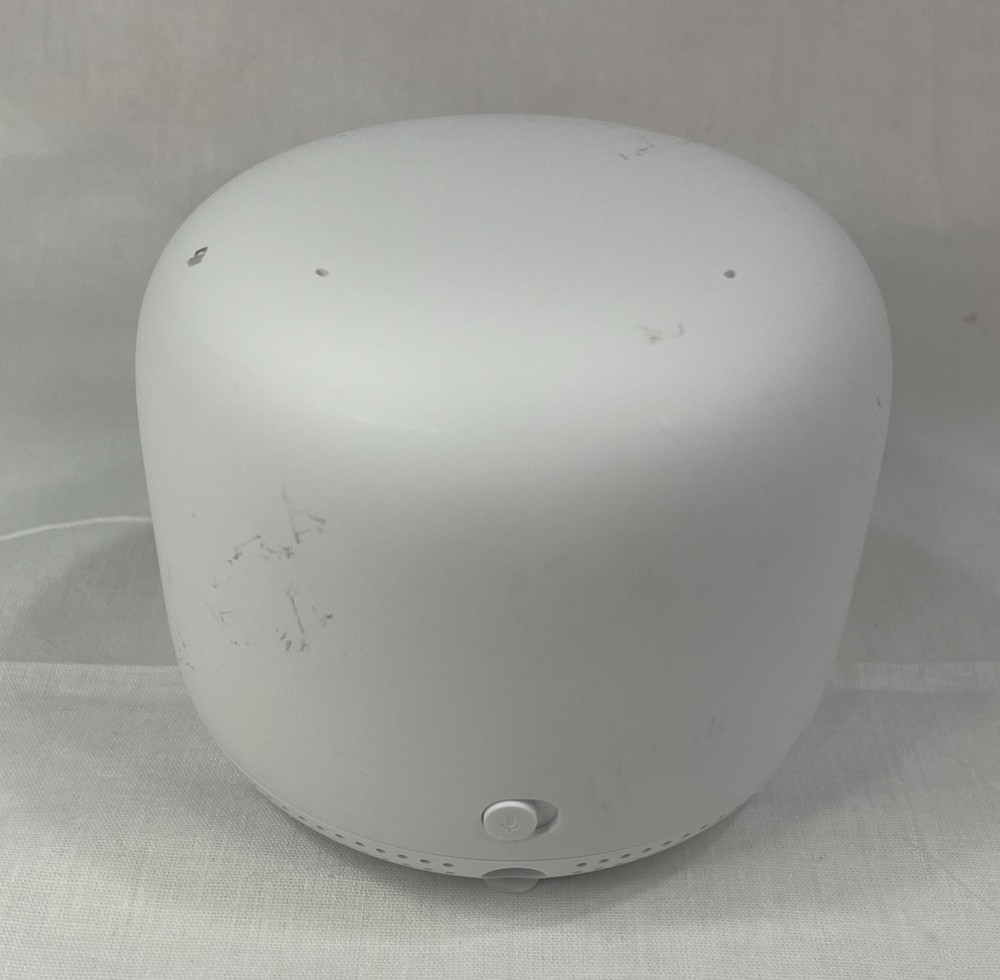 Google Nest Wifi Router and Point