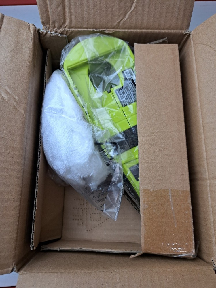 RYOBI 18V ONE+ 6" 2-Speed Buffer PCL460B (Tool Only)