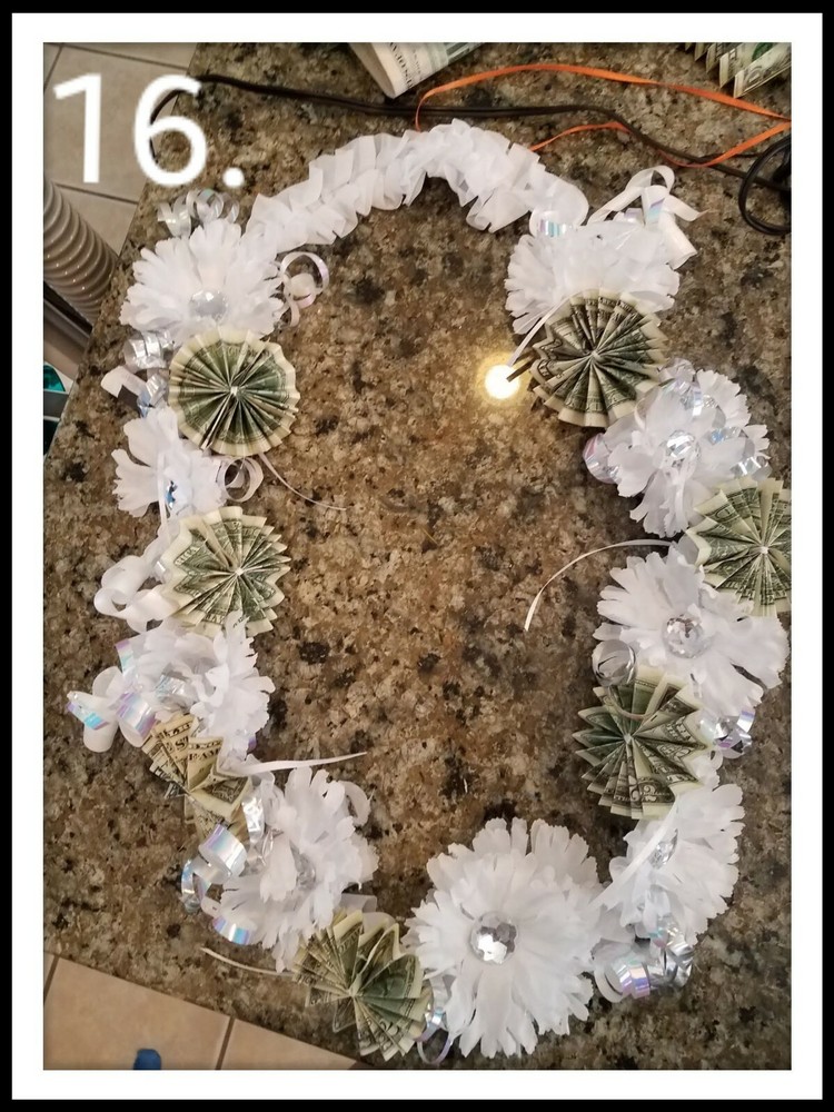 $10 Graduation Money Lei
