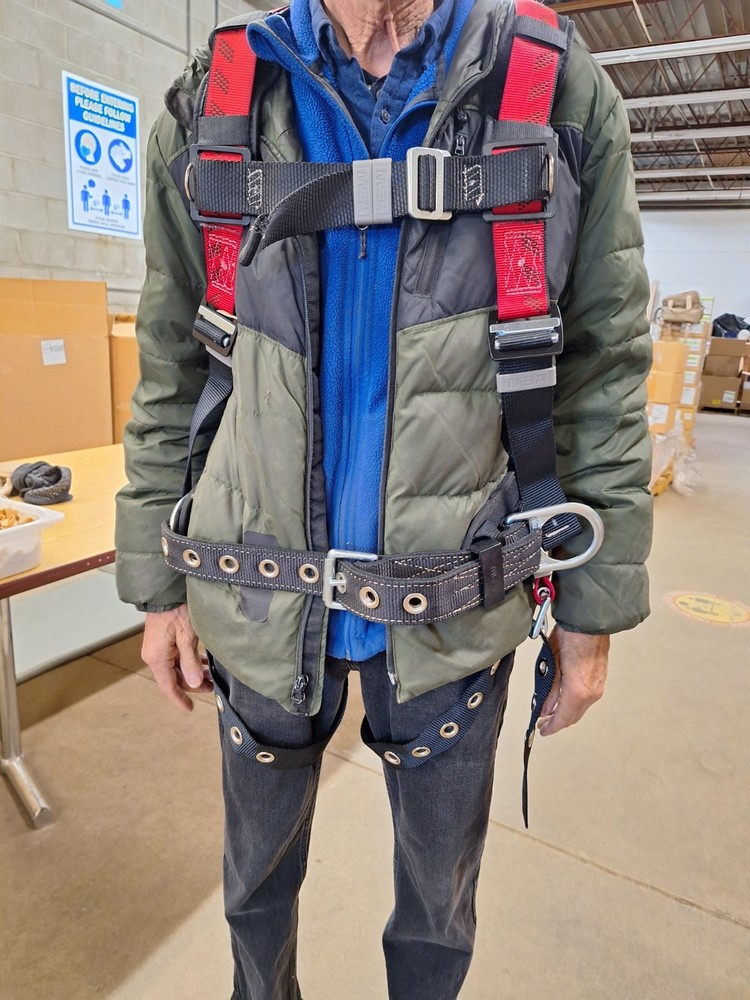 MSA 10057211 Technacurv Safety Harness - Construction Fall Protection - Size STD