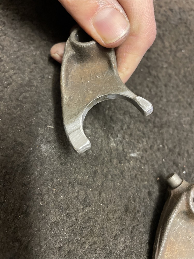 Honda XL185 ‘437’ Gear selector forks