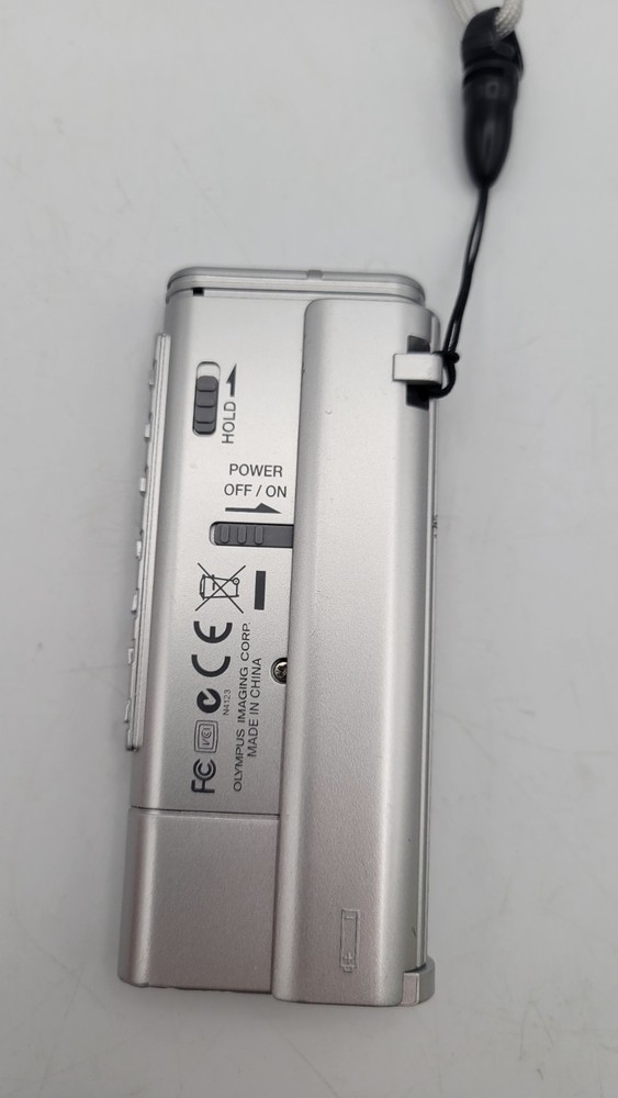 Olympus WS-100 Handheld Digital Voice Recorder 64MB w/ USB Interface - Working