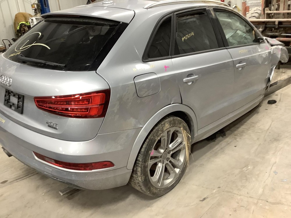 Used Headrest fits: 2018 Audi Q3 Grade A