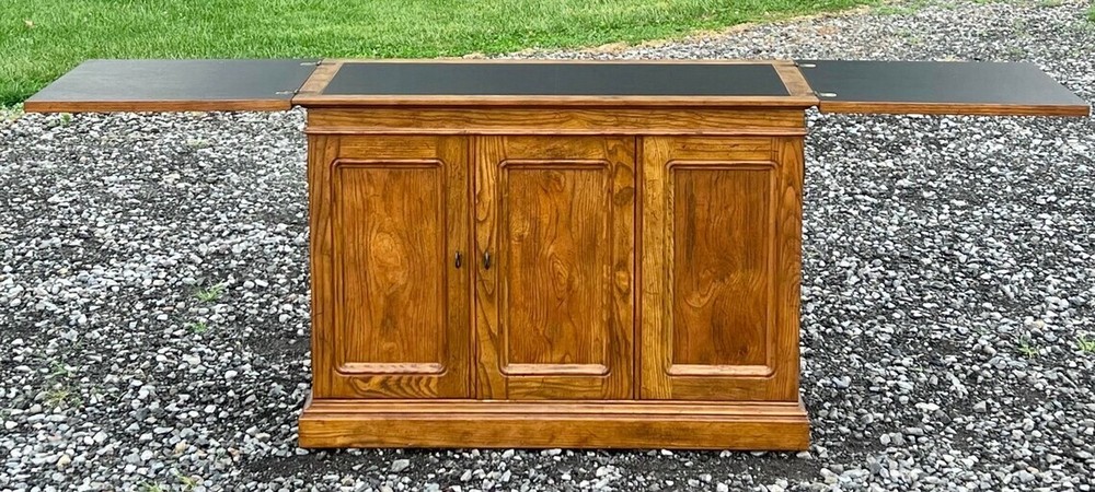 Henredon Artefacts Traditional Oak Rolling Flip Top Server