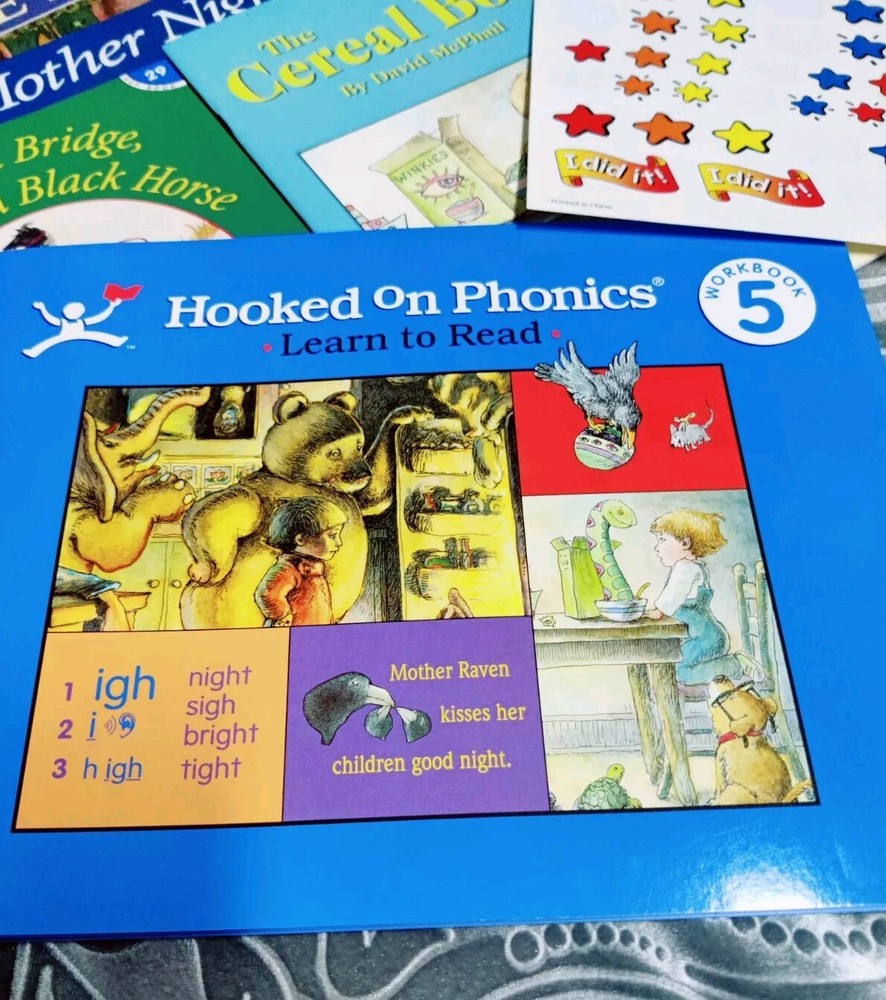 Hooked on Phonics Learn to Read Level 5 Complete Box Set with Workbook