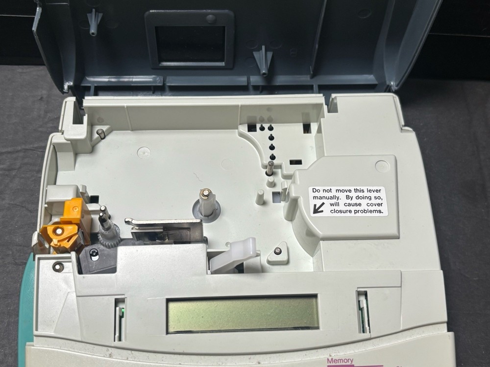 Brother P-Touch PT-310 Electronic Labeling System Label Maker Tested Works