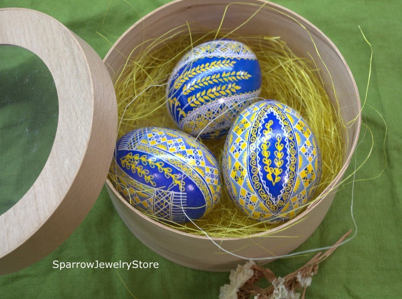 Handmade Easter eggs Easter ornaments Handpainted Easter decor Ukraine Pysanka