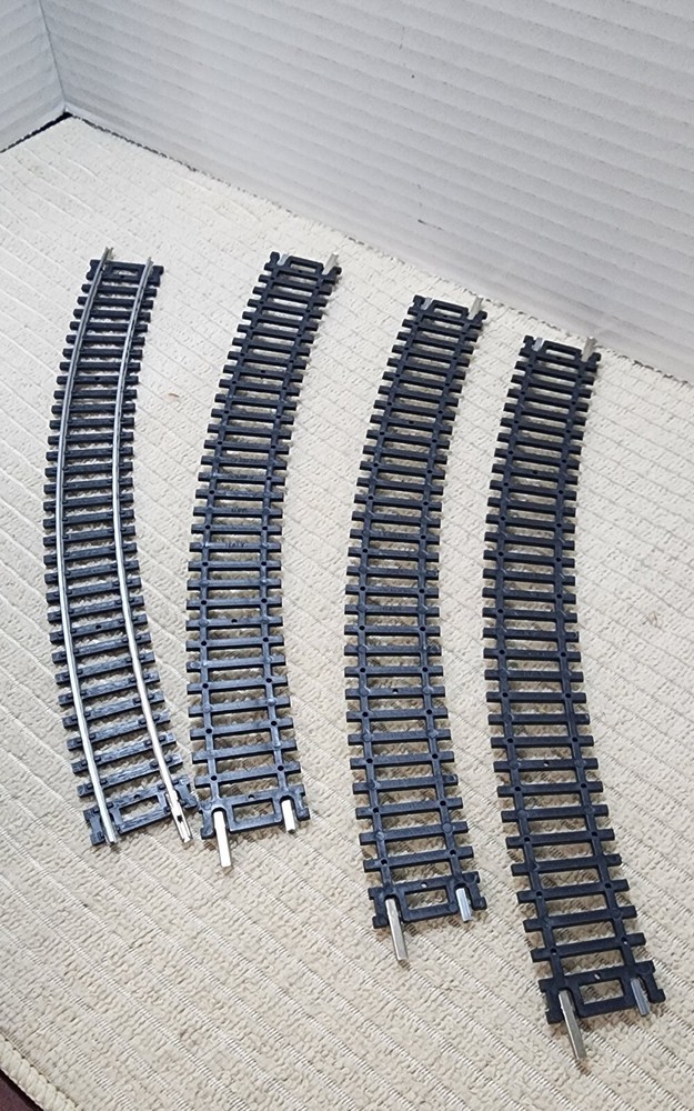 MODEL POWER HO Scale 18" Curved Radius (4) Sections NOS NO. 33