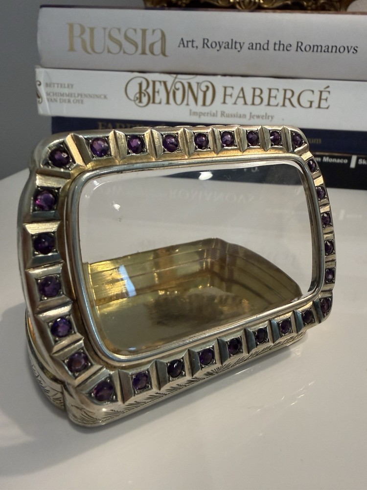Antique silver gilt snuff box set with natural amethyst