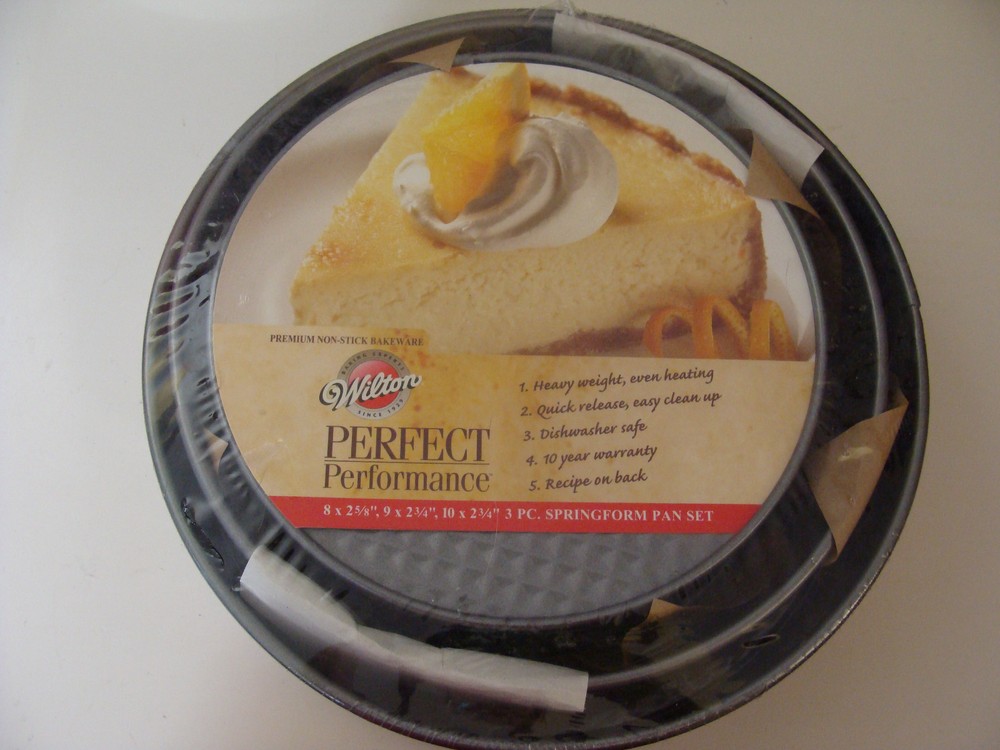 Wilton Perfect Performance 3 Piece Springform Pan Set NEW Non-Stick Bakeware
