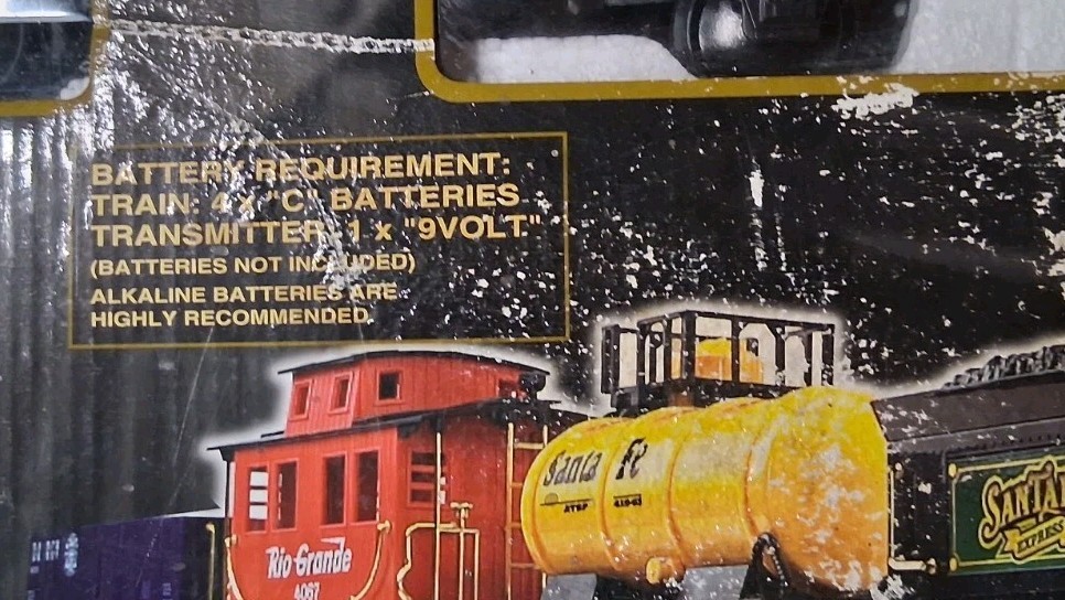 EZTEC Santa Fe Express 40PC Wireless Remote Control "G" Gauge Train Set