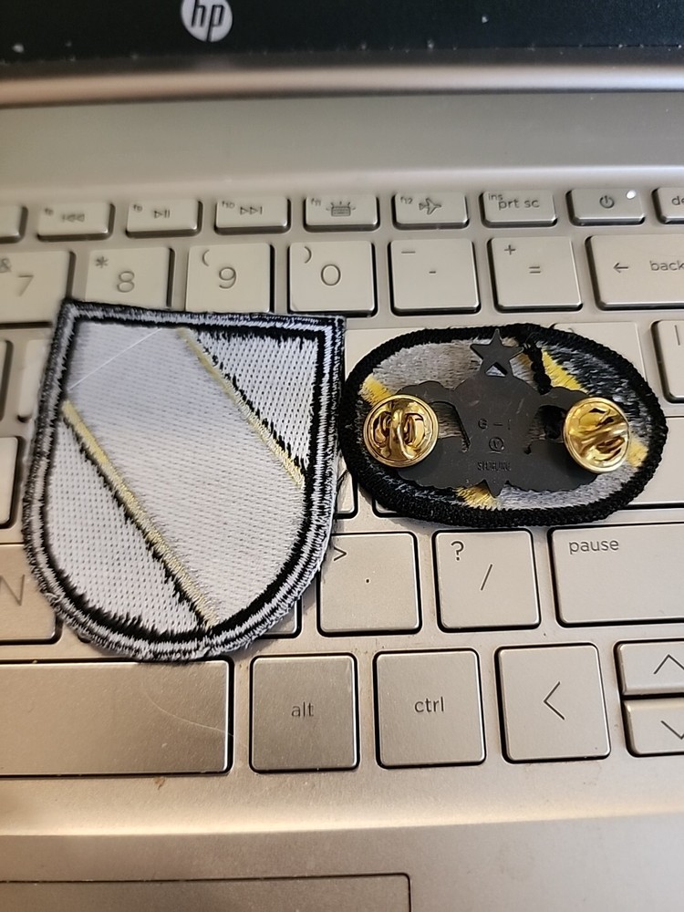 Joint Special Operations Command Oval-Flashing Sterling Silver Jump Wings