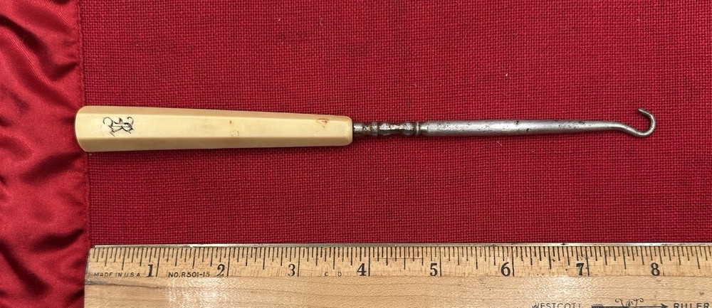 VINTAGE CELLULOID HANDLED BUTTON SEWING HOOK Monogram R 8”