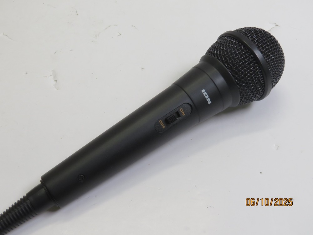 ION DYNAMIC KARAOKE MICROPHONE WITH 4.5MM XLR CABLE [NO88]