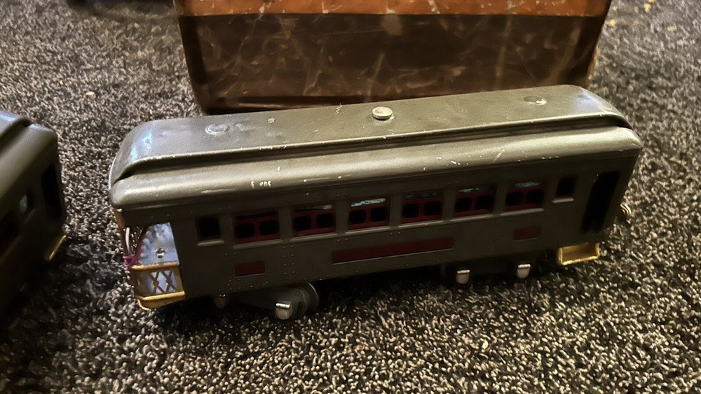 Lionel O- Gauge Train Set 281 engine NYC Observation Pullman W/ Box