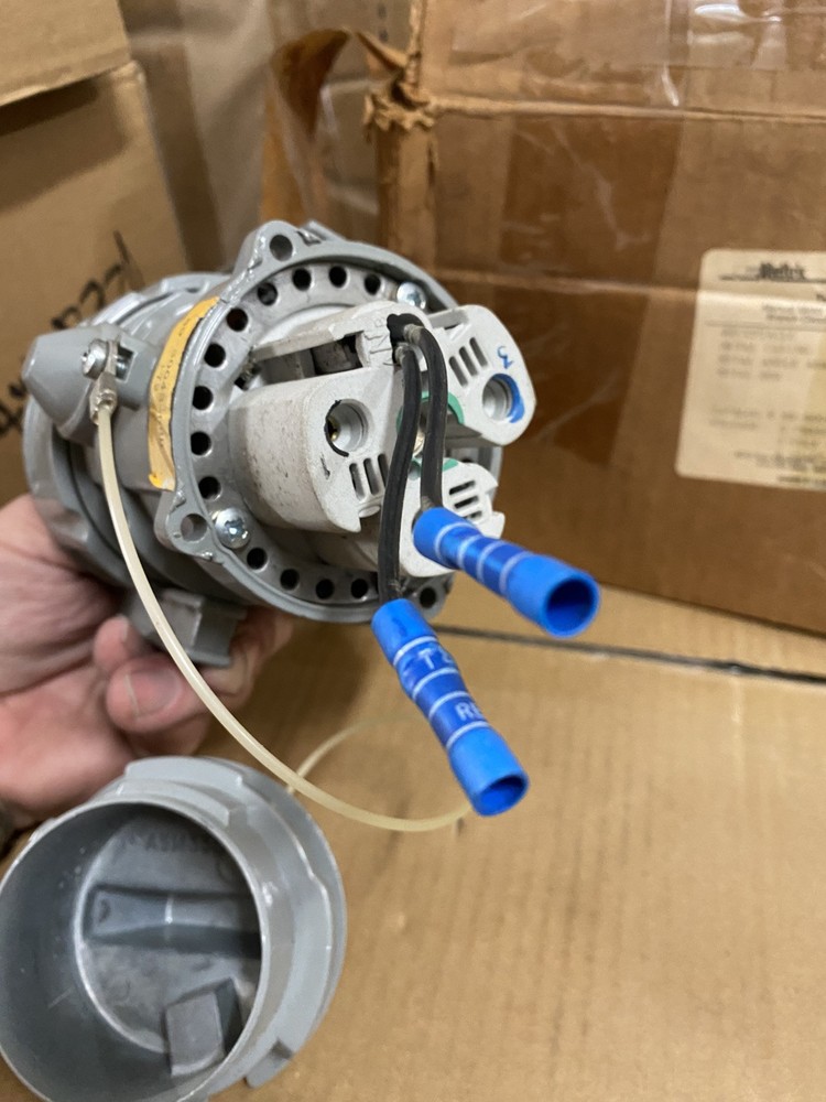 Meltric 89-30043-080 Plug 480v 3 Phase 30 Amp