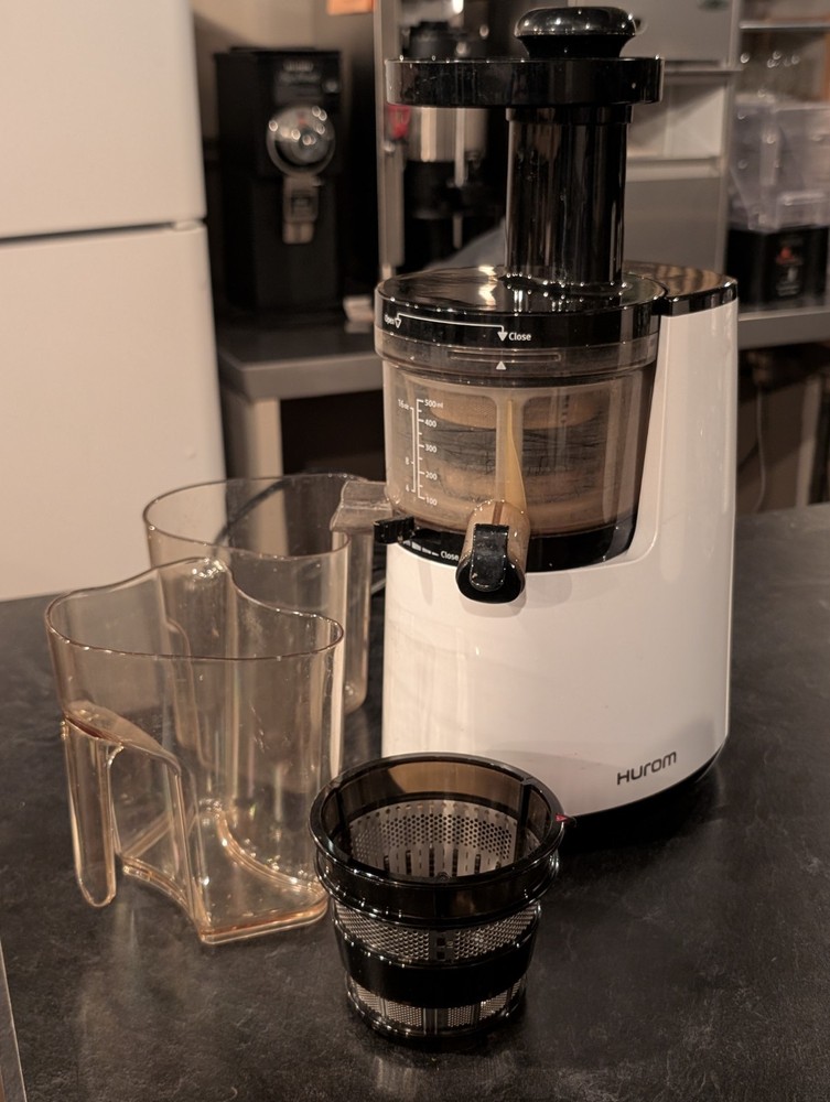 Hurom slow juicer - HH Elite Model