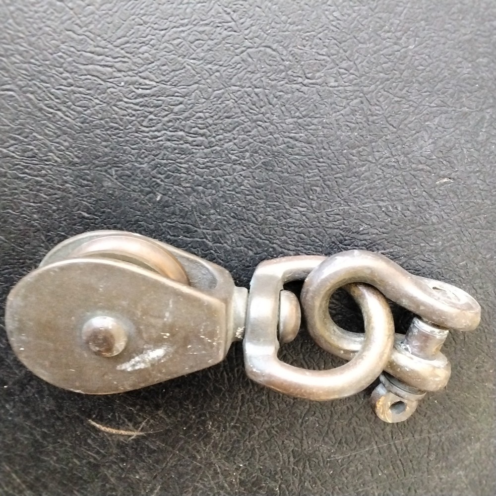 Small Brass,bronze Swivel Pully