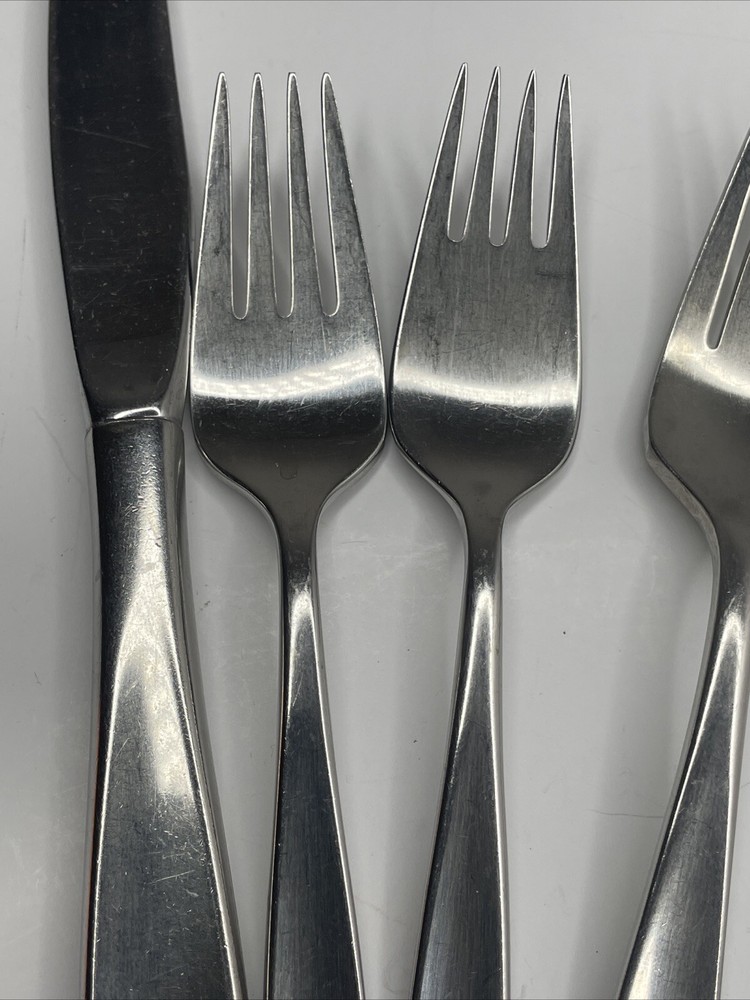 Reed & Barton RDS69/Denmark Vtg Stainless Flatware 5pc forks/knife