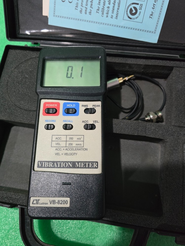 Lutron VB-8200 Vibration Meter with Sensor & Case – Used