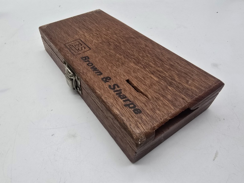 Brown & Sharpe 7030 BesTest .0005" Dial Test Indicator
