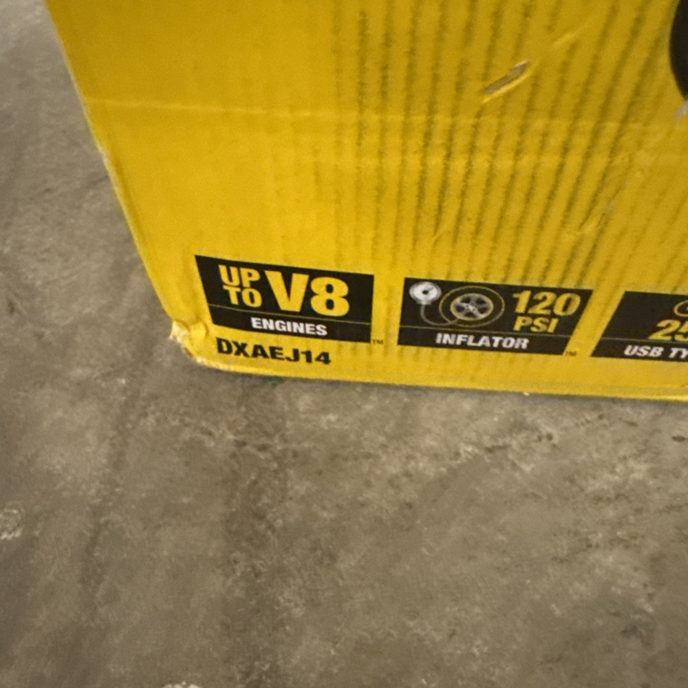 DeWALT DXAEJ14 1600 Peak Amp Jump Starter w/ Digital Compressor